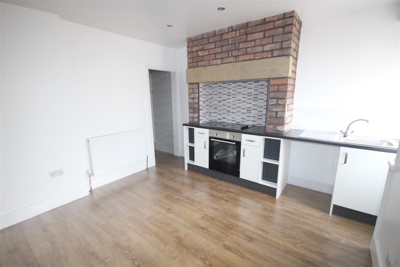 2 bedroom semi-detached house Let Agreed in Brierfield - IMG_7247.jpg